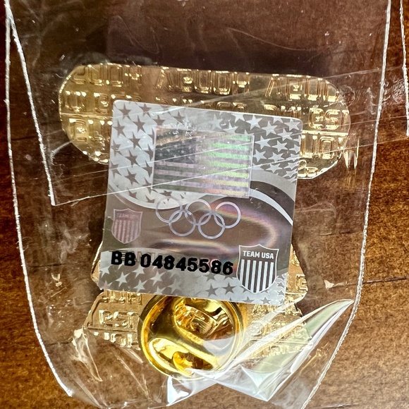 Tokyo 2020 Olympics  U.S. USWNT Soccer Team Pin - Brand New - Rare - Picture 3 of 5